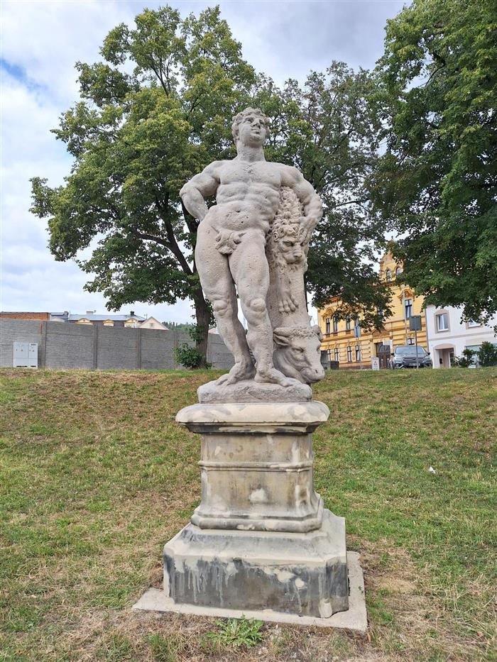 socha 2.jpg