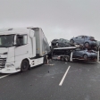 Náhled článku: Odpolední nehoda tří kamionů ochromila dálnici D8