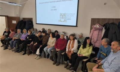 Náhled článku: V Krupce odstartoval třetí ročník Seniorské základní školy, zájem seniorů roste