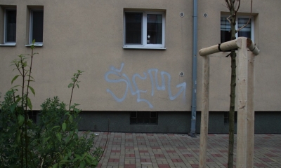 Náhled článku: Teplické sprejerky dopadla policie: Za nápisy na zdech jim hrozí postih
