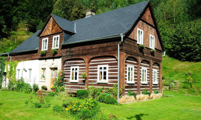 Náhled článku: Tisíce návštěvníků a unikátní řemeslo: Den podstávkových domů se vrací v plné síle