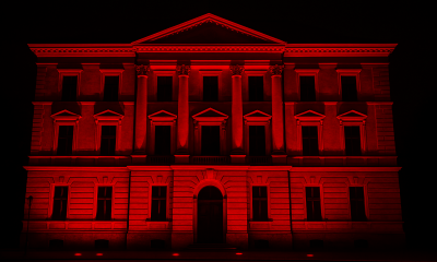 Náhled článku: Červená středa 2025: Budovy se halí do rudé barvy na podporu pronásledovaných pro víru