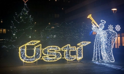 Náhled článku: Vánoční fotokoutky v centru Ústí nad Labem lákají na sváteční snímky