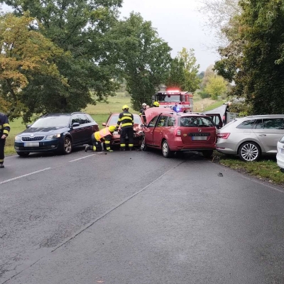 Náhled článku mobil: Staňkovice: Pět zraněných po ranní srážce pěti aut