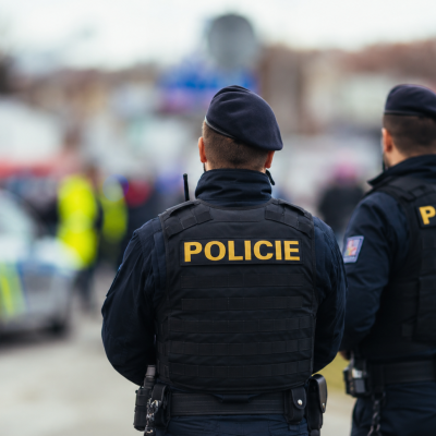 Náhled článku mobil: Policie cvičí zásah proti aktivnímu útočníkovi v ZUŠ v Mostě