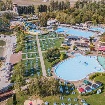 Náhled článku mobil: Nejlepší kemp na Slovensku je jen pár hodin od Česka. Láká na termální lázně i pohodové kempování