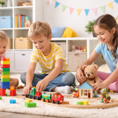 Náhled článku mobil: Po Vánocích roste riziko nebezpečných hraček z online tržišť. Rodičům má pomoci jednoduchá kontrola před nákupem