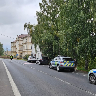 Náhled článku mobil: Policie zasahovala na Děčínsku kvůli hrozbě bomby na střední škole, evakuováno bylo téměř 90 lidí