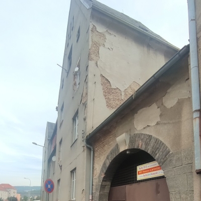 Náhled článku mobil: Na Střekově proběhla rozsáhlá kontrola nemovitostí. Město reagovalo na podněty obyvatel