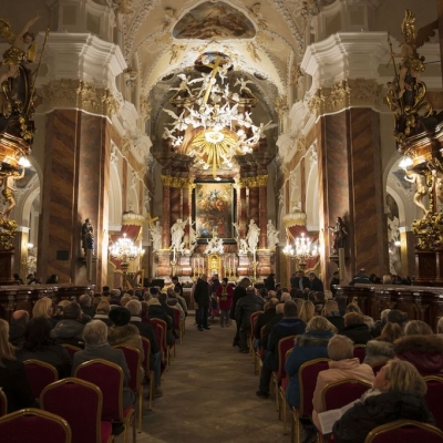 Náhled článku mobil: Klášter v Oseku rozezní Hudba Hradní stráže a Policie ČR. Kraj zve na mimořádný adventní koncert