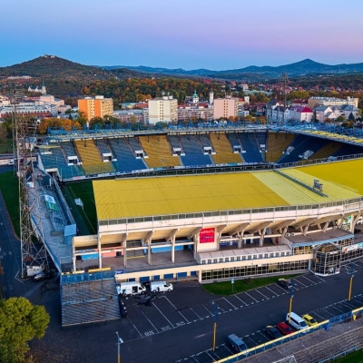 Náhled článku mobil: Těžkooděnci cvičili zásah proti výtržníkům na stadionu FK Teplice