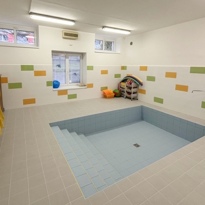 Náhled článku mobil: Předplavecká výchova v Delfínku pokračuje. Rekonstrukce bazénu je u konce