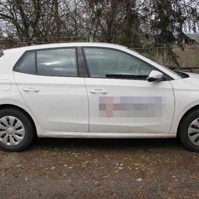 Náhled článku mobil: Zloděj ukradl v Jirkově zánovní auto, chtěl ho prodat za patnáct tisíc korun