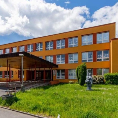 Náhled článku mobil: Moderní učebny i špičková technika: Chomutov v únoru odstartuje velkou obnovu základních škol