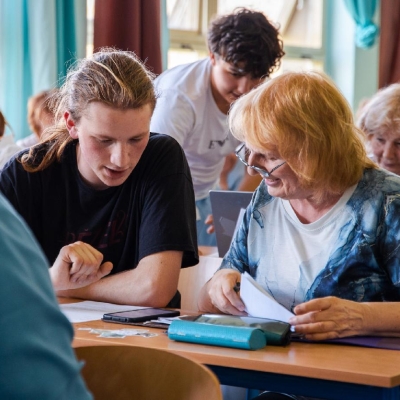 Náhled článku mobil: Moudrá Síť hledá digitální asistenty: Dobrovolníci pomohou seniorům s technologiemi