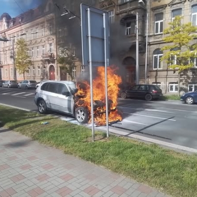 Náhled článku mobil: Požár zasáhl osobní auto v teplické Lounské ulici