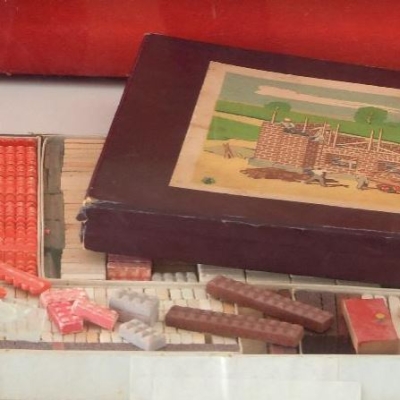 Náhled článku mobil: V Litoměřicích se vyrábělo vlastní „lego“. Muzeum připomene stavebnici Tegula i osud jejího tvůrce