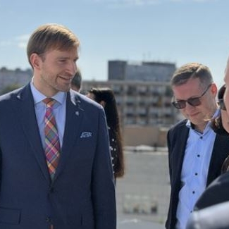 Náhled článku mobil: Nemocnice v Ústí a Teplicích rozvíjejí kapacity. Sází na moderní urgentní příjmy a jednodenní chirurgii