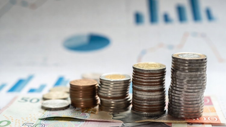 Náhled článku: Schodek státu přesáhl 176 miliard. Peníze tečou do obcí, na důchody i obranu