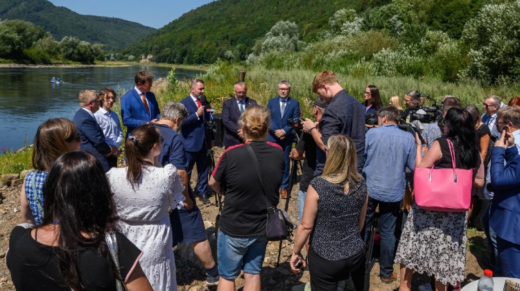 Náhled článku: Nový pokus o povolení děčínského jezu. Projekt slibuje celoroční splavnost řeky