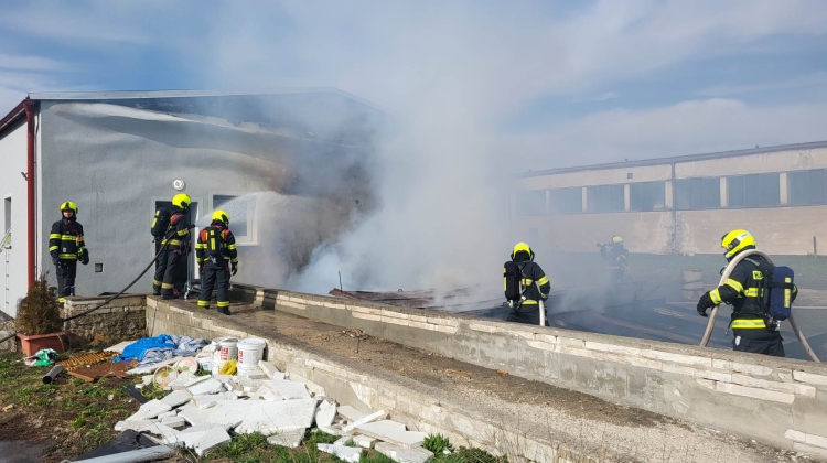 Náhled článku: Pálení odpadu v Chomutově skončilo požárem se škodou čtvrt milionu