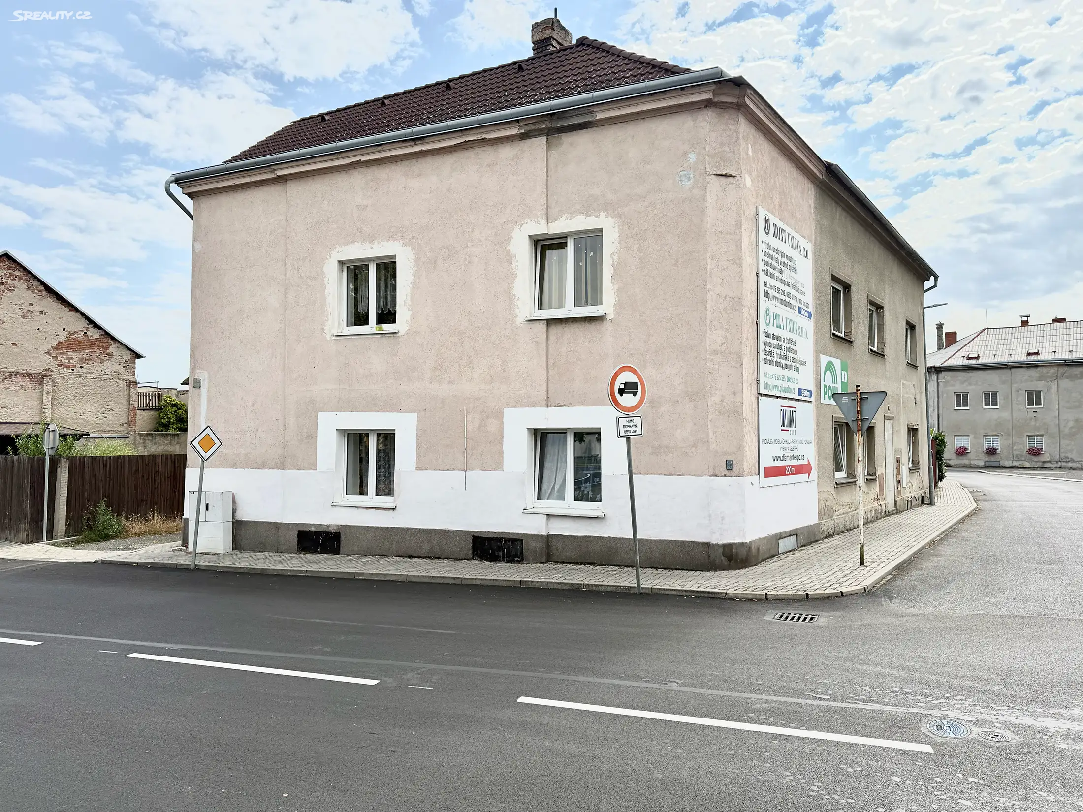 Prodej rodinného domu se dvěma bytovými jednotkami v Chabařovicích