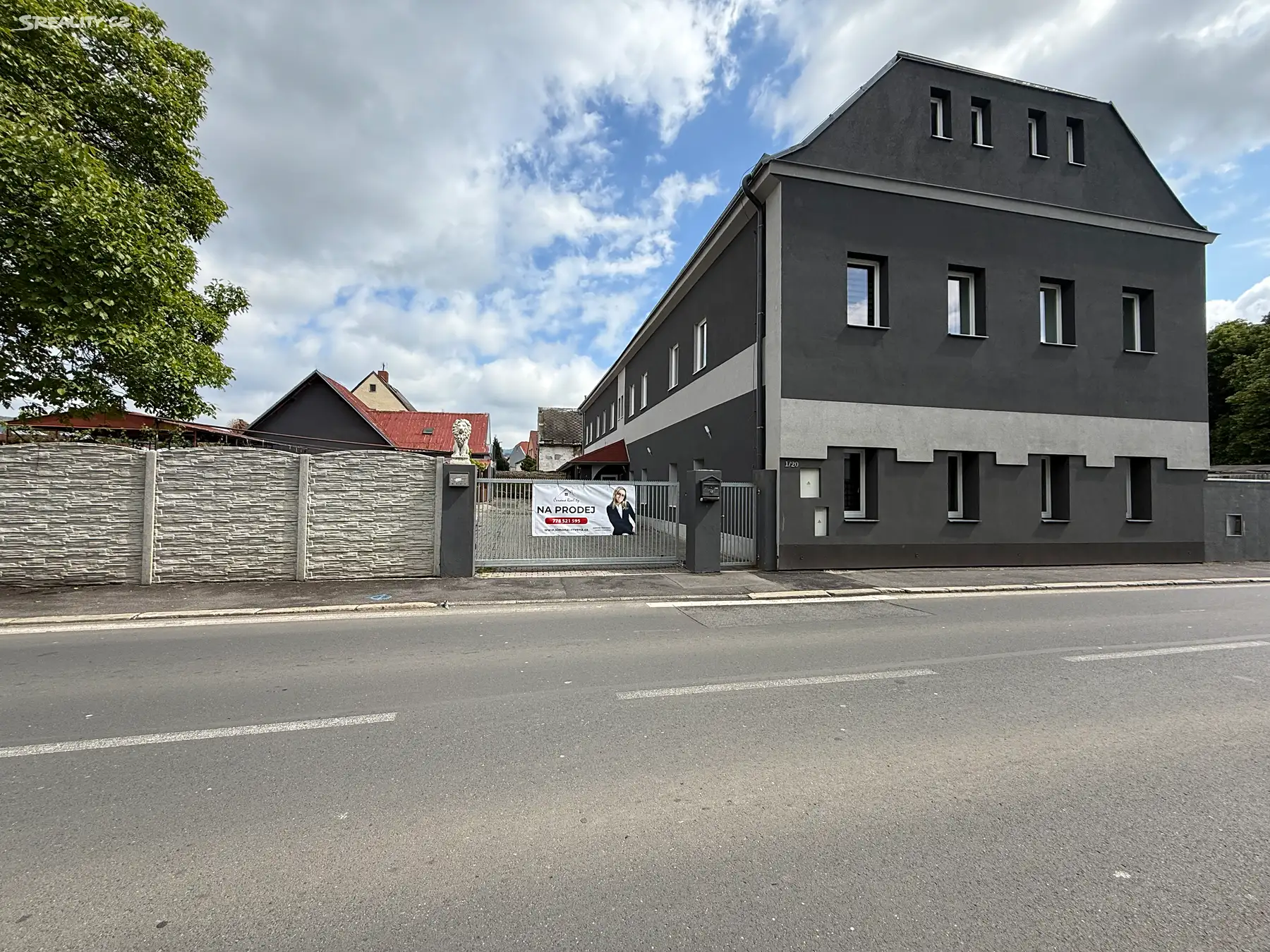 Prostorný bytový dům s obrovským potenciálem v Dubí - Pozorce