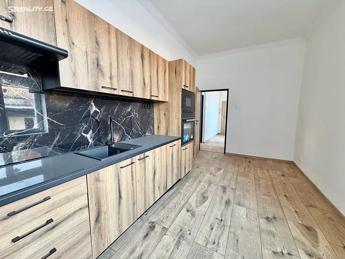 Pronájem prostorného bytu 2+1 (69 m²) v centru Duchcova – bez provize